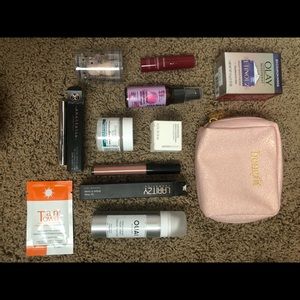 SUBSCRIPTION BOX GOODIES FOR HAIR, SKIN & NAILS